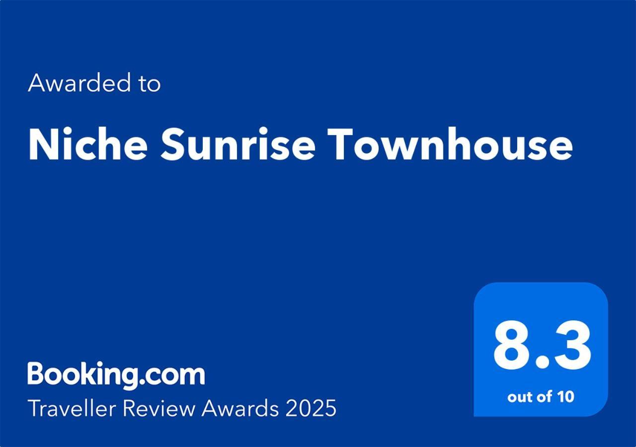 Niche Sunrise Townhouse Villa Chelmsford Exterior photo